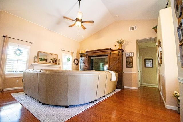 3156 N Arroyo Avenue, Fresno, CA 93727