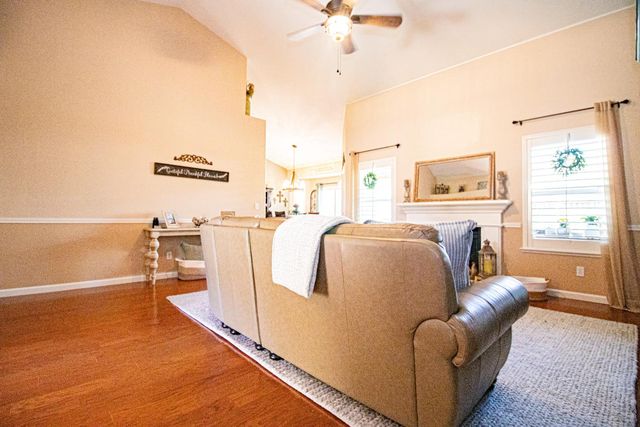 3156 N Arroyo Avenue, Fresno, CA 93727