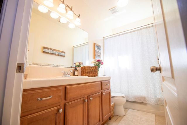 3156 N Arroyo Avenue, Fresno, CA 93727