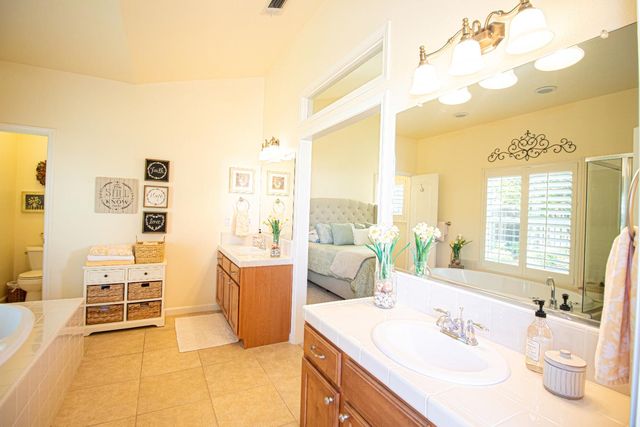 3156 N Arroyo Avenue, Fresno, CA 93727