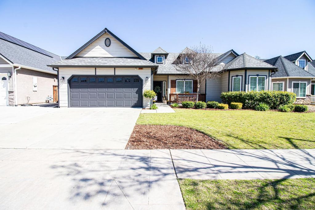 3156 N Arroyo Avenue, Fresno, CA 93727