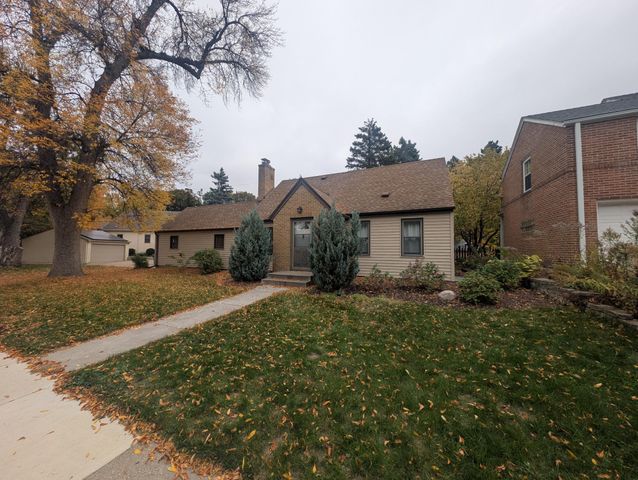 5515 15th Avenue S, Minneapolis, MN 55417