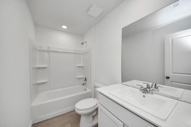 27438 Sweetwater Bay Drive, Katy, TX 77493