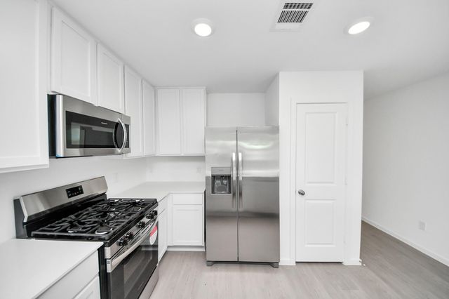 27438 Sweetwater Bay Drive, Katy, TX 77493