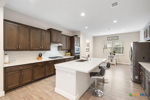 216 Emerald Garden Road, San Marcos, TX 78666