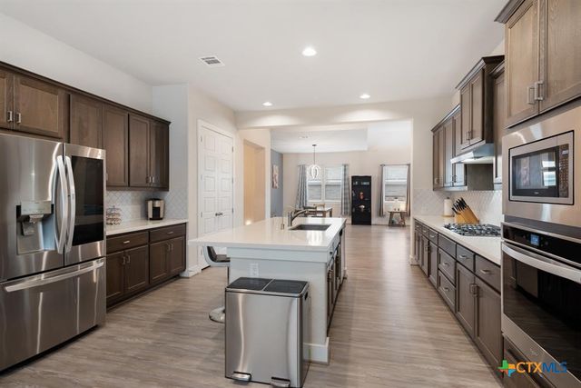 216 Emerald Garden Road, San Marcos, TX 78666