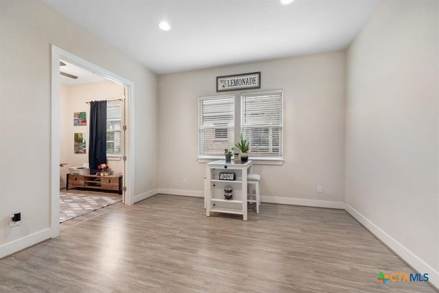 216 Emerald Garden Road, San Marcos, TX 78666