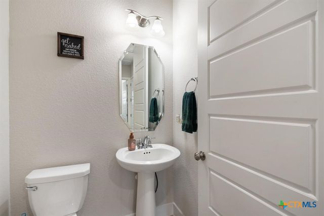 216 Emerald Garden Road, San Marcos, TX 78666