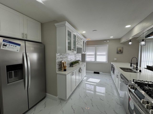 4141 69th STREET, Milwaukee, WI 53216