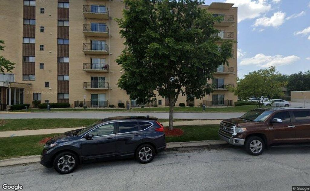 18400 Cherry Creek Drive 112, Homewood, IL 60430 — exterior