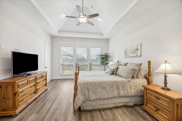 20615 Strider Gate Lane, Tomball, TX 77377