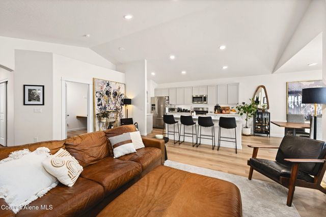 16037 N Hadley Loop, Rathdrum, ID 83858