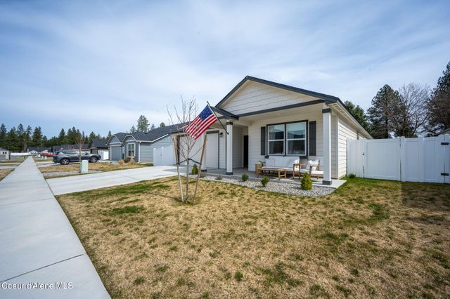 16037 N Hadley Loop, Rathdrum, ID 83858