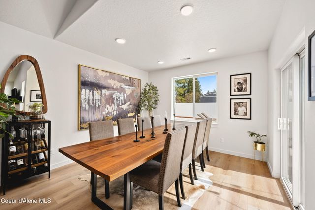 16037 N Hadley Loop, Rathdrum, ID 83858