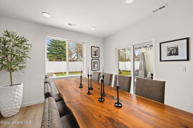 16037 N Hadley Loop, Rathdrum, ID 83858