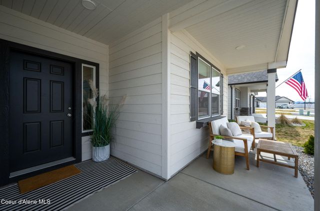 16037 N Hadley Loop, Rathdrum, ID 83858