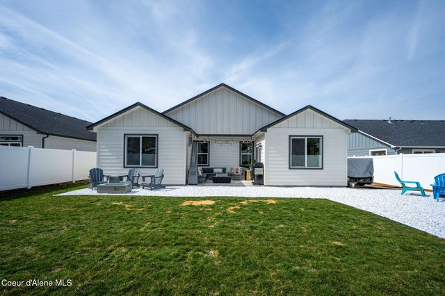 16037 N Hadley Loop, Rathdrum, ID 83858