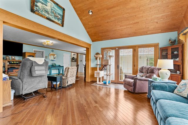 360 Chatterson Road, Muskegon, MI 49442