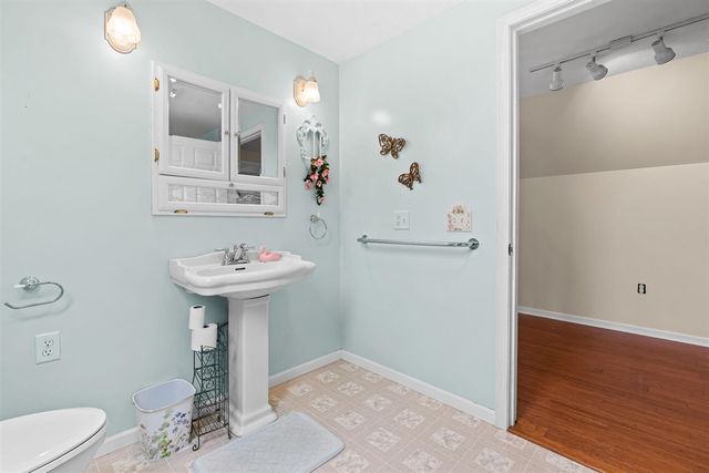 360 Chatterson Road, Muskegon, MI 49442
