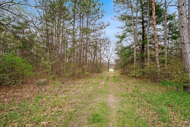 360 Chatterson Road, Muskegon, MI 49442