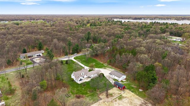 360 Chatterson Road, Muskegon, MI 49442