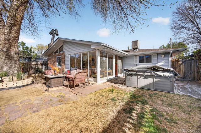 1337 Sharpe Place, Longmont, CO 80501