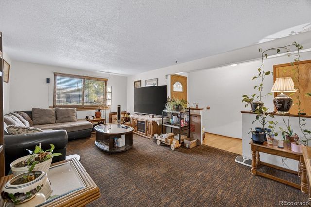 1337 Sharpe Place, Longmont, CO 80501