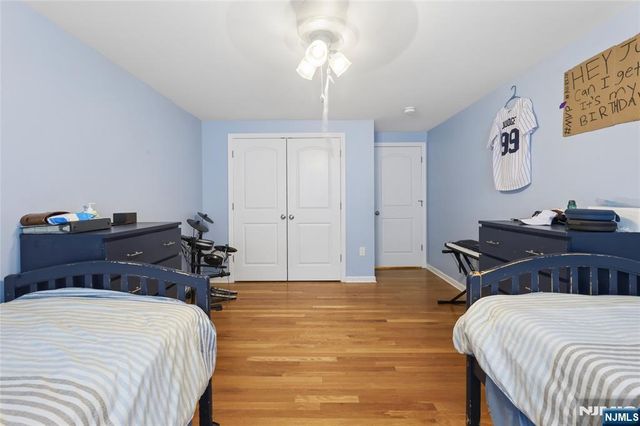 135 Rector Court, Bergenfield, NJ 07621