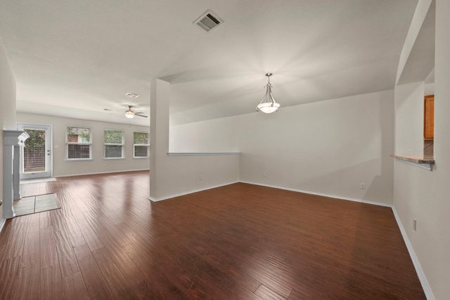 9424 Castle Pines DR, Austin, TX 78717