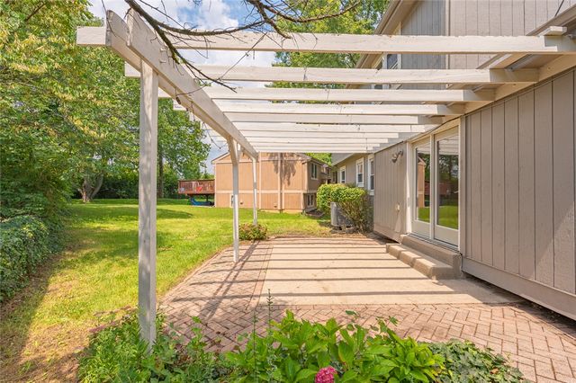 8128 Rollingwood Way, West Chester, OH 45069