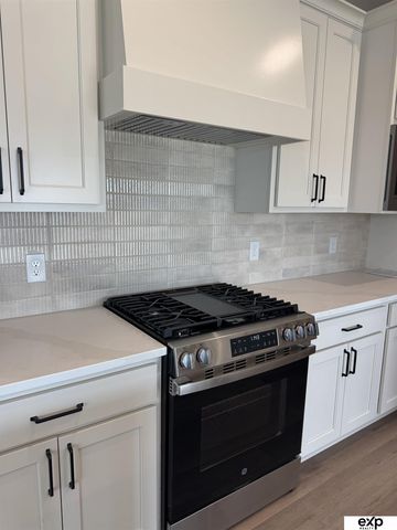 10212 S 180th Avenue Circle, Omaha, NE 68136