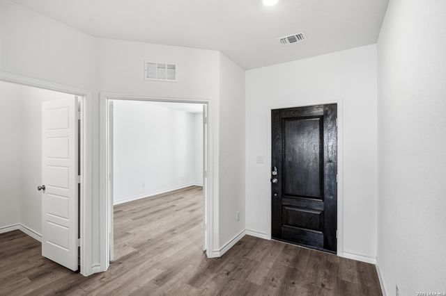 506 Nightingale Avenue, Marion, TX 78124