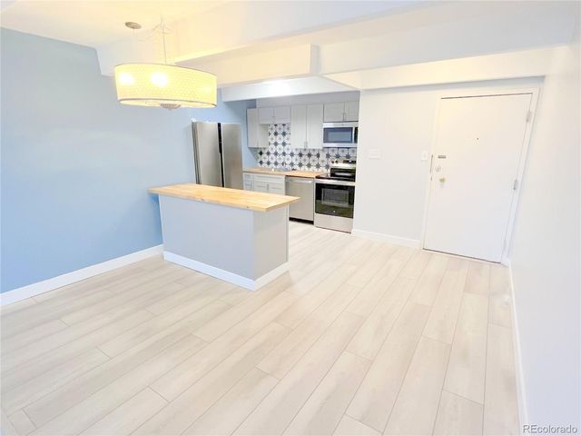 8060 E Girard Avenue 601, Denver, CO 80231