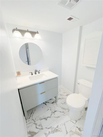 8060 E Girard Avenue 601, Denver, CO 80231