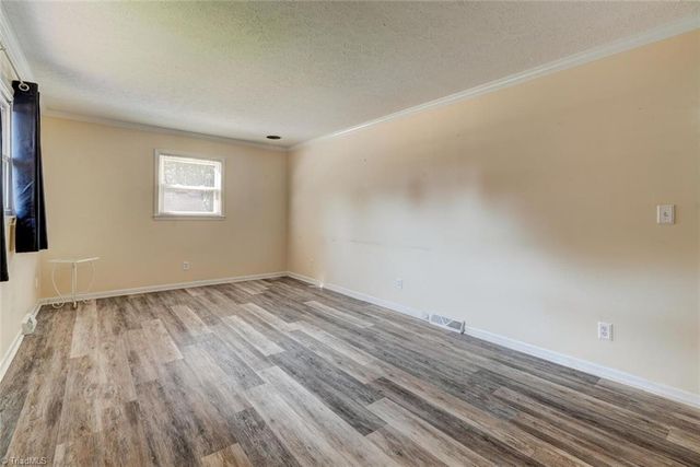 1613 Courtland Avenue, Reidsville, NC 27320