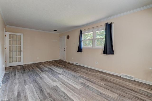 1613 Courtland Avenue, Reidsville, NC 27320