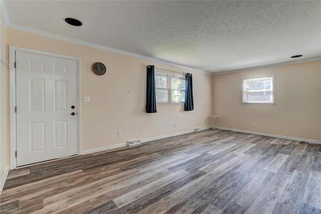1613 Courtland Avenue, Reidsville, NC 27320