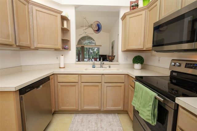 1029 E PEBBLE BEACH CIRCLE, Winter Springs, FL 32708