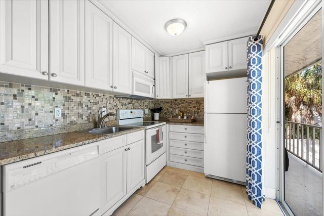 6451 ELMWOOD AVENUE H, Sarasota, FL 34231