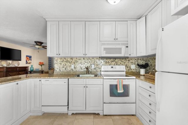 6451 ELMWOOD AVENUE H, Sarasota, FL 34231