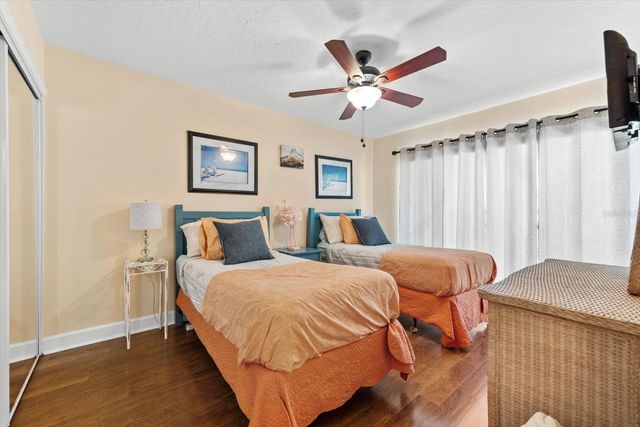 6451 ELMWOOD AVENUE H, Sarasota, FL 34231