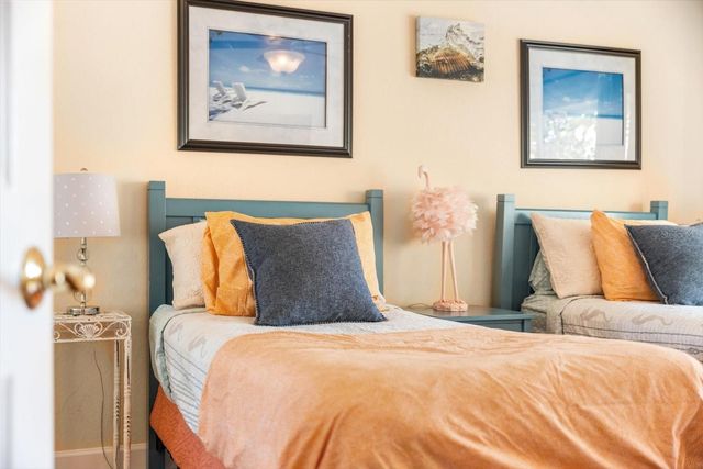 6451 ELMWOOD AVENUE H, Sarasota, FL 34231