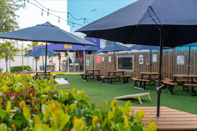 6451 ELMWOOD AVENUE H, Sarasota, FL 34231