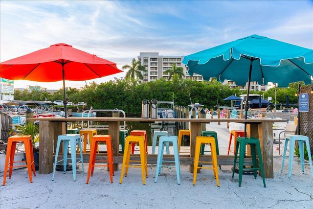 6451 ELMWOOD AVENUE H, Sarasota, FL 34231