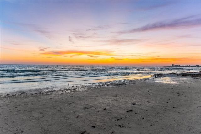 6451 ELMWOOD AVENUE H, Sarasota, FL 34231