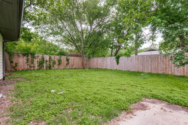 515 John Arden Drive, Waxahachie, TX 75165