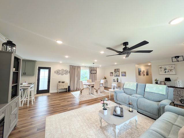 14 Simmons Cir, Fayetteville, TN 37334