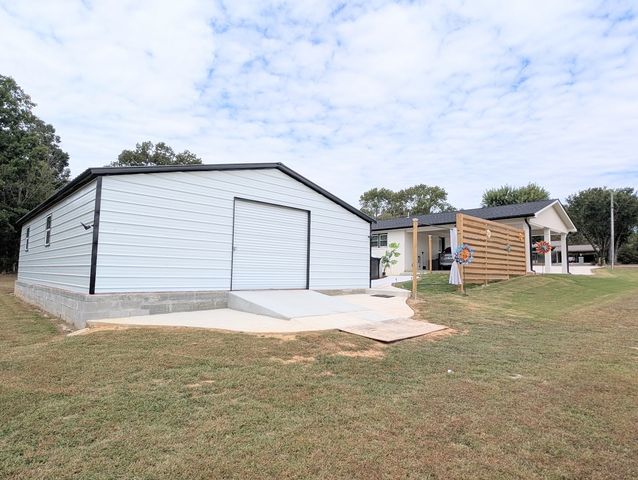 14 Simmons Cir, Fayetteville, TN 37334