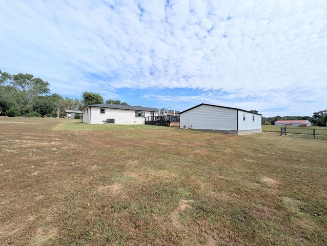 14 Simmons Cir, Fayetteville, TN 37334