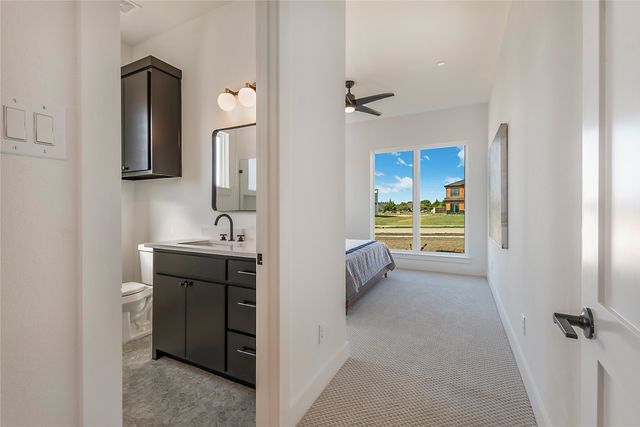 430 Whispering Way, Red Oak, TX 75154